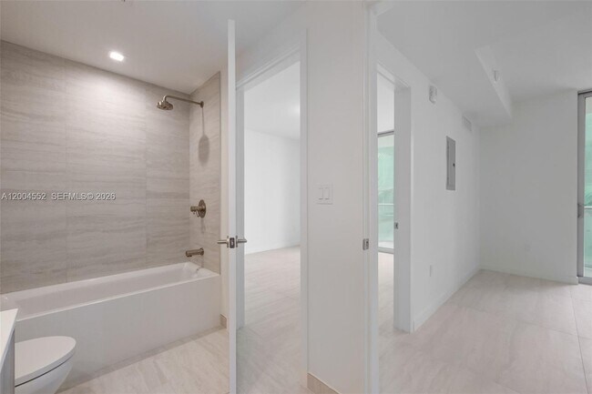 Building Photo - 77 SE 5th St