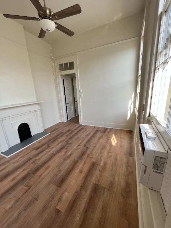 Building Photo - 3919 Laurel St