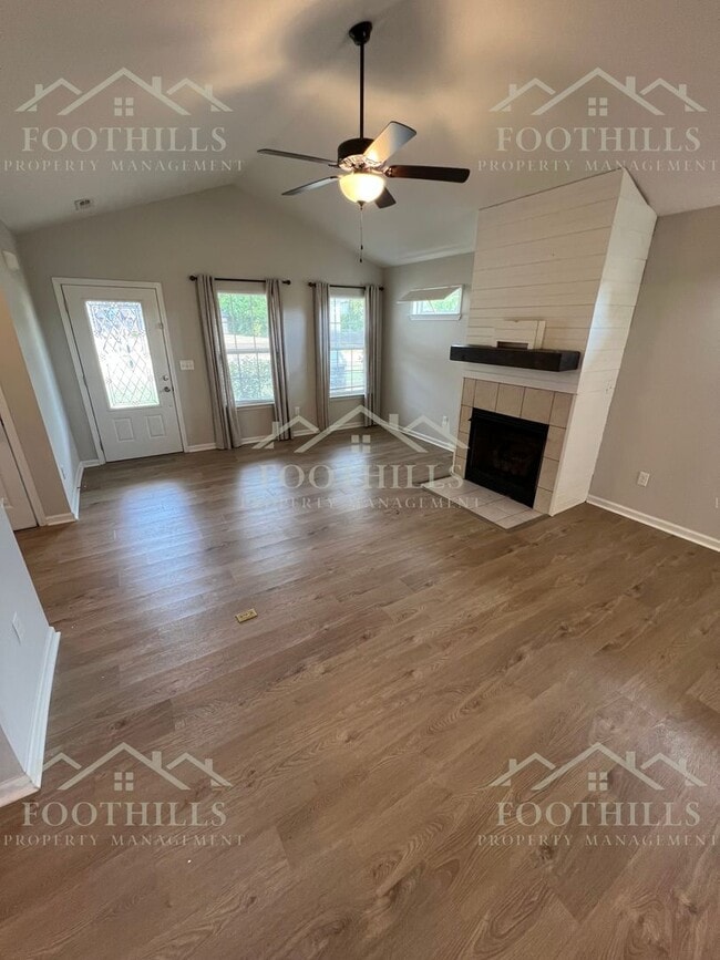 Building Photo - Your Next 3BR Home Awaits – Pets Welcome!