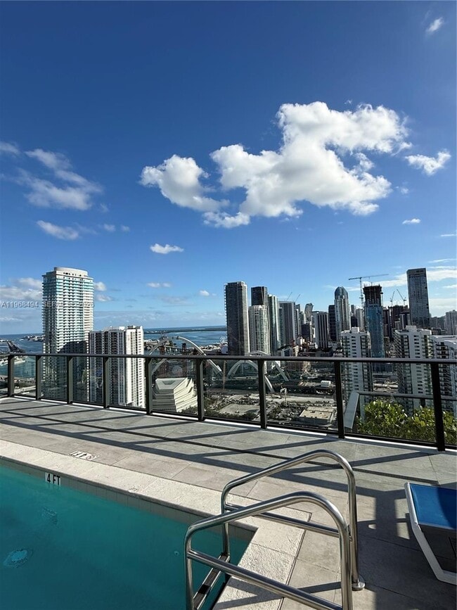 Building Photo - 1600 NE 1st Ave