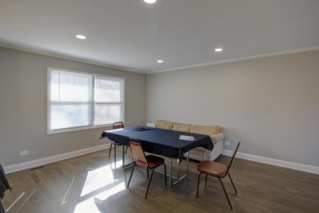 Building Photo - 147 Grady Dr