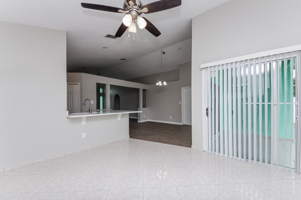 Building Photo - 1340 Sierra Cir