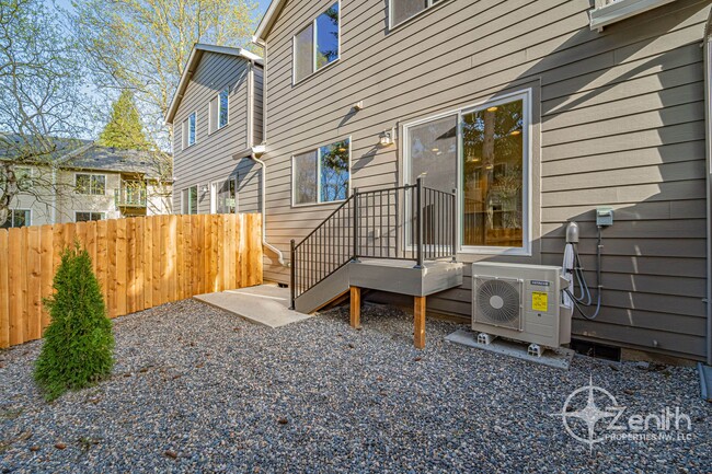 Building Photo - Elegant 2024 Built 3 Bedroom Vancouver Hom...