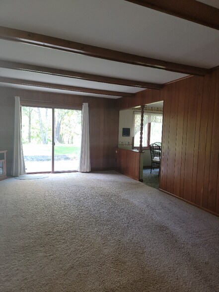 Building Photo - 335 Colgate Ln