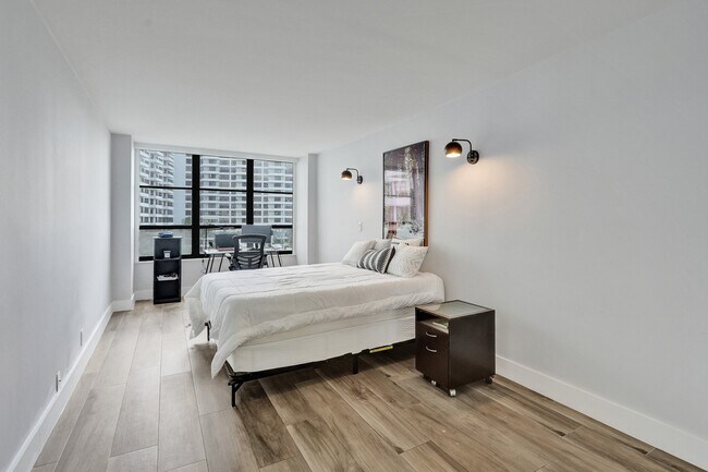 Building Photo - 600 Three Islands Boulevard