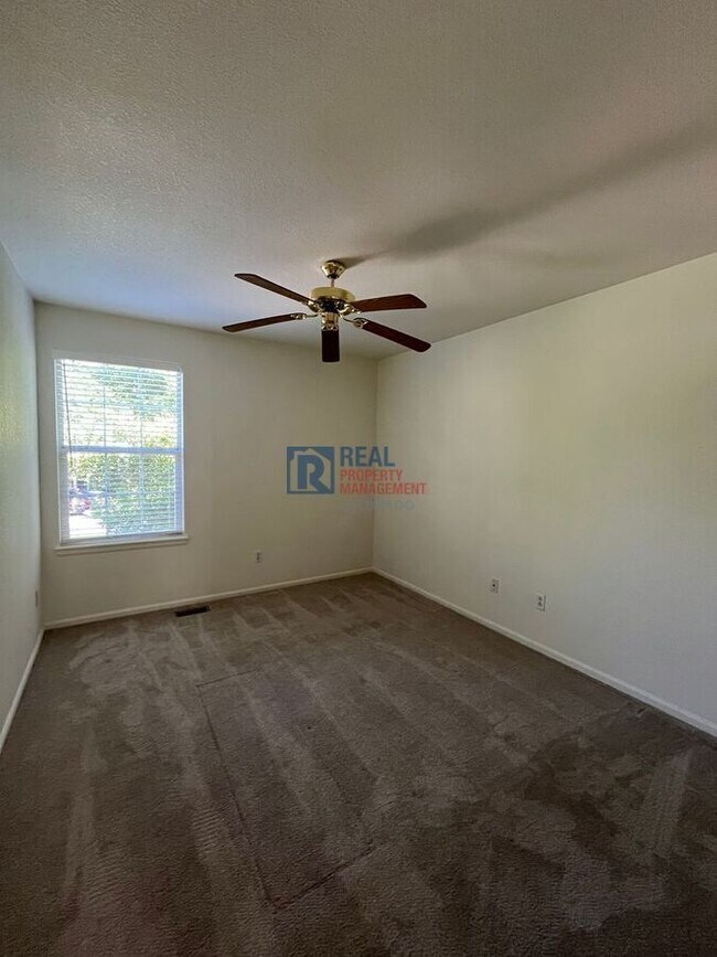Building Photo - 12996 S Carson Ct