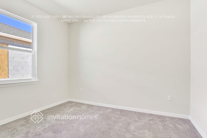 Building Photo - 1487 Grassland Ave