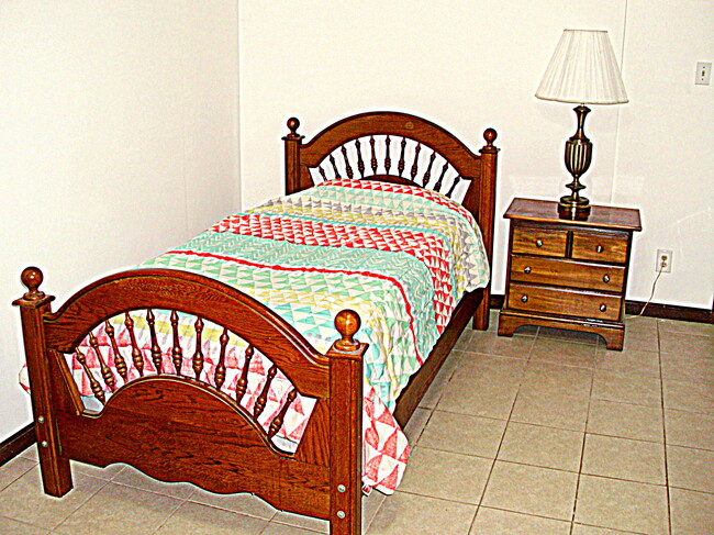 Single Twin Bed with night stand - 2177 Kings Mountain Dr NE