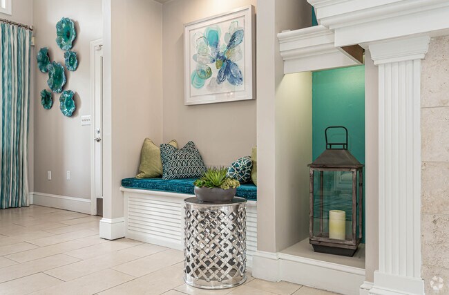 Interior Photo - Central Park