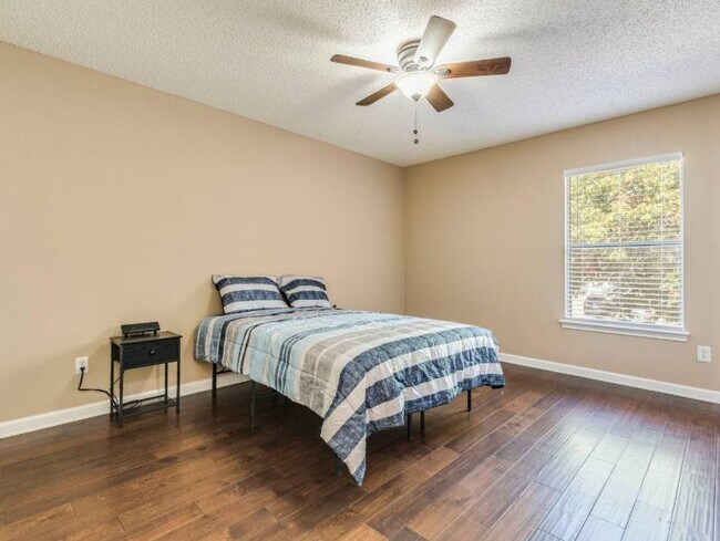 Building Photo - 2100 Pena Blanca Dr