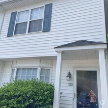 Building Photo - 3827-3TT7 Sterling Pointe Dr