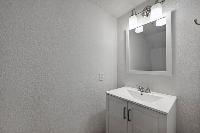 Building Photo - 1815 River Crossing Cir
