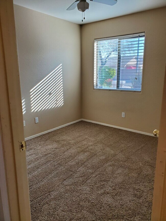 Building Photo - COMING SOON! 3 bedroom &2 bathroom House in Avondale!