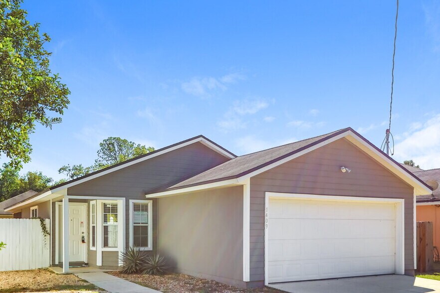 Building Photo - 1409 Forbes St