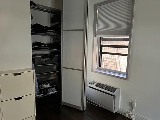 Building Photo - 140 Seventh Avenue