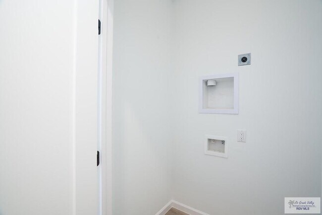 Building Photo - 3508 Hidalgo Cir