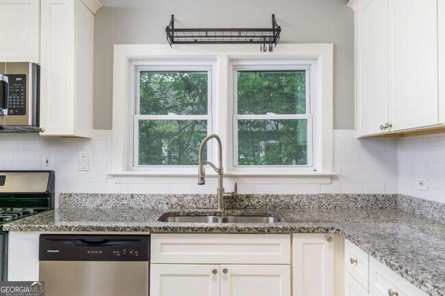 Building Photo - 2607 Jefferson Terrace