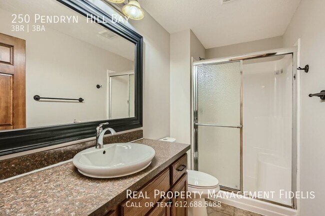 Building Photo - Fantastic 3 Bed, 3 Bath Home in Woodbury. ...