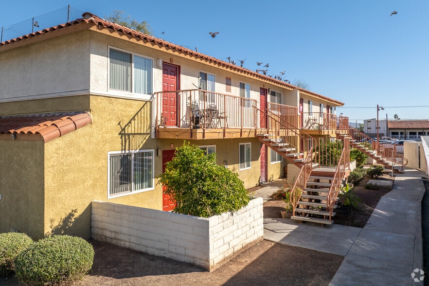 Building Photo - Encanto Apartments