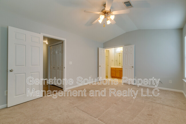 Building Photo - 1101 Downs Blvd