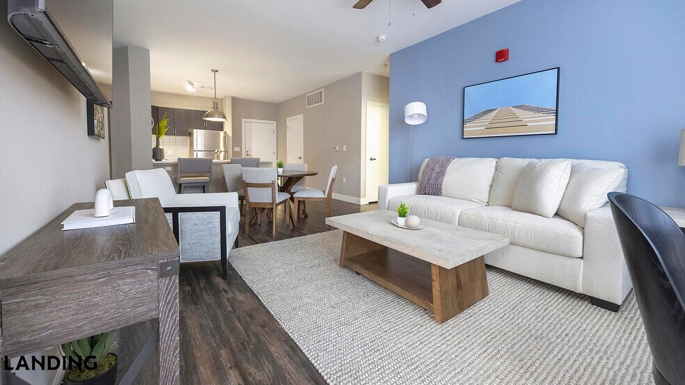 Building Photo - 1000 S Broadway