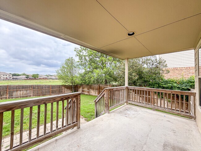 Building Photo - 1908 Tanger Ter