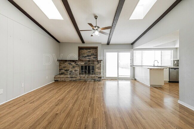 Building Photo - 409 Hardwood Trail