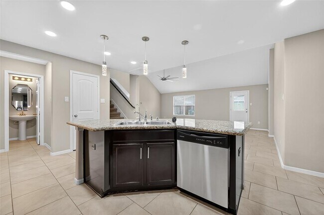 Building Photo - 3026 Village Creek Dr