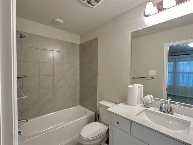 Building Photo - 3545 Declan Dr