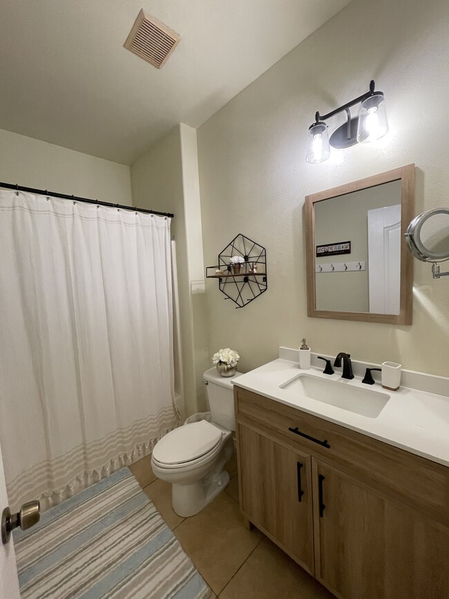 Building Photo - 14001 La Blanquilla Dr