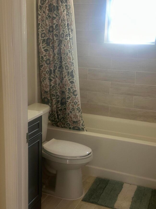 Building Photo - 704 N 18th St