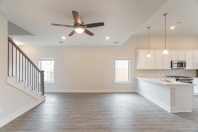 Building Photo - 10539 Preserve Wy