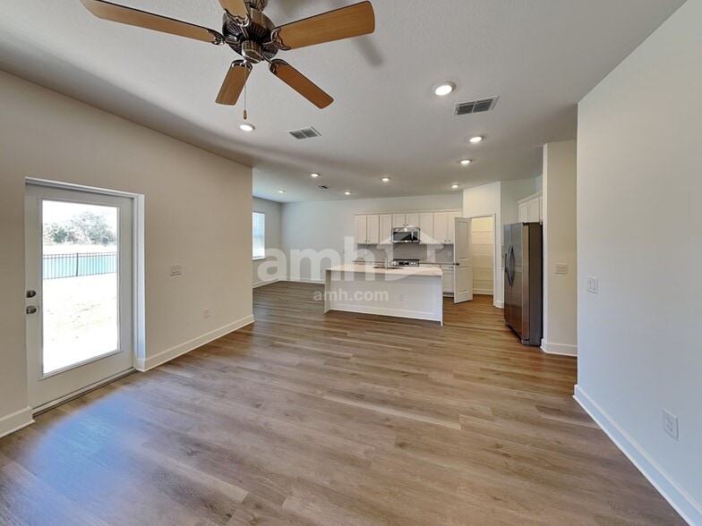 Building Photo - 16430 Cheyanne Ct