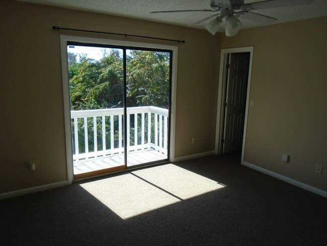 Building Photo - 733 Laurel Bay Cir