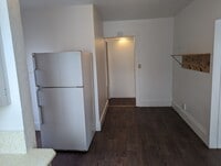 Building Photo - $850 - I Bedroom 1 Bathroom Apartment - He...
