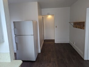 Building Photo - $850 - I Bedroom 1 Bathroom Apartment - Ne...