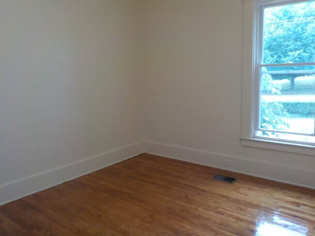 Building Photo - 969 Lancaster Ave