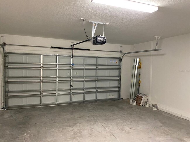 Building Photo - 4124 Hanover Dr