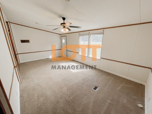 Building Photo - 119 Piedmont Golf Course Rd