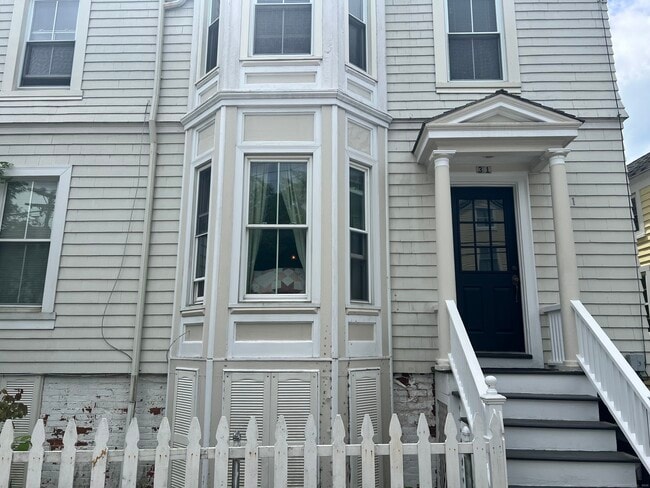 Primary Photo - 31 Elm St