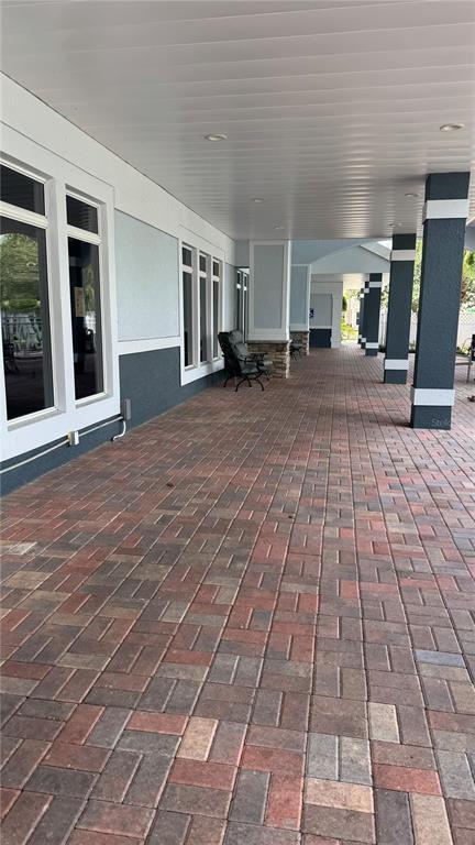 Building Photo - 2015 Grand Oak Dr