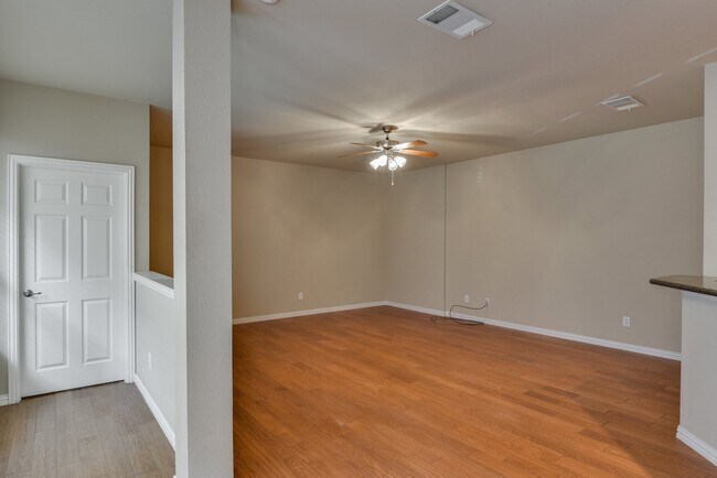 Building Photo - NICE 3 BEDROOM PATIO HOME LOCATED IN COTTONWOOD CREEK!