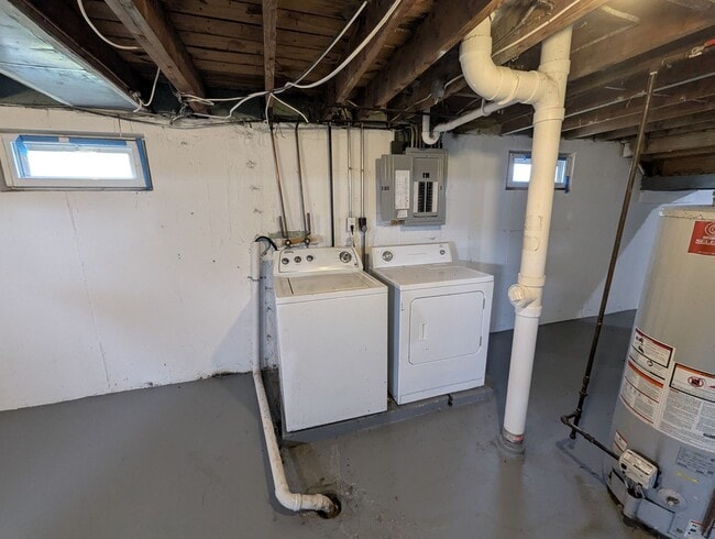 Building Photo - Your Perfect Home Awaits — Cozy, Updated, ...