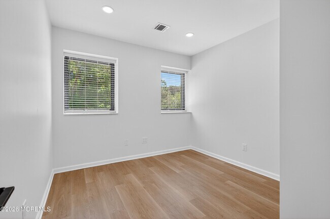 Building Photo - 253 Mantoloking Rd