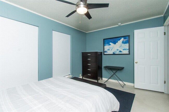 Building Photo - 2524 Berkett Dr