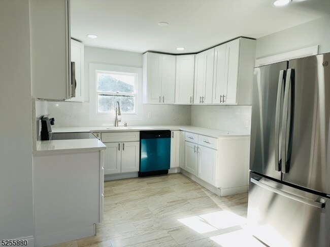 Primary Photo - 79 Hawkins Ave