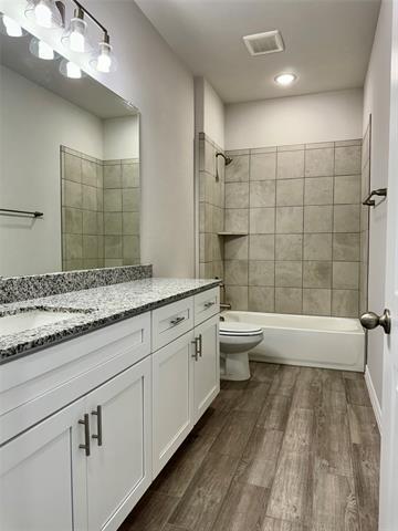Building Photo - 910 Rosebud Trl