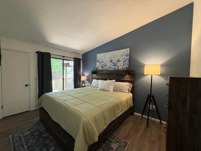 Building Photo - 393 Ozark Mountain Resort Dr