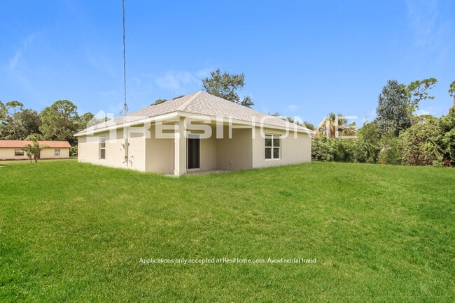 Building Photo - HOME FOR RENT!! One month free!