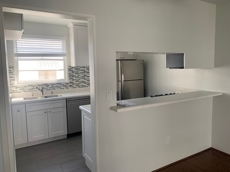 Building Photo - 17th Street Villas